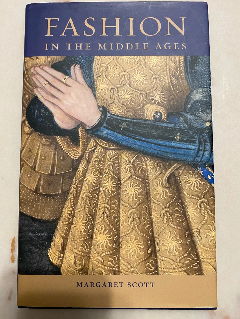 Fashion in the Middle Ages, Book
